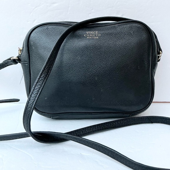 Vince Camuto Handbags - Vince Camuto Crossbody Bag
